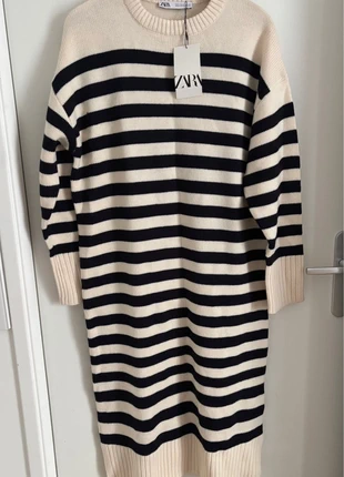 Robe épaisse longue Zara crème/noire S(oversize), marca: Zara, estado: Novo com etiquetas, tamanho: S / 36 / 8, €16.00, €17.50 inclui Proteção do Comprador