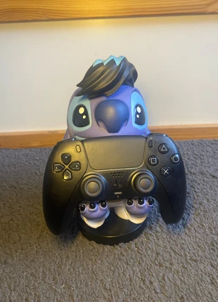 Stitch pose manette, marke: Stitch, zustand: Sehr gut, 15,00 €, 16,45 € inklusive Vinted-Käuferschutz