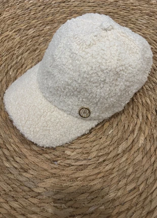 Casquette style laine bouclée crème – Taille unique réglable, merk: Tendance, staat: Nieuw met prijskaartje, maat: Universele maat, € 16,00, € 17,50 inclusief Kopersbescherming