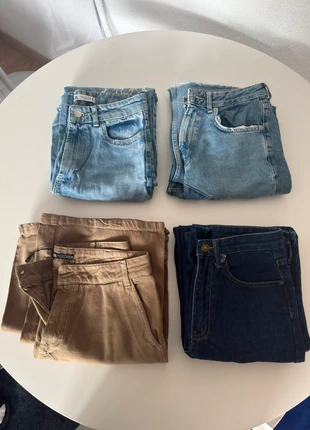 Lote de 4 pantalones de denim, marque: Zara, état: Très bon état, taille: S / 36 / 8, 25,00 €, 26,95 € Protection acheteurs incluse