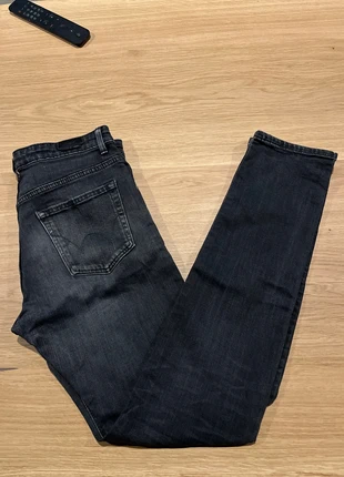Jean slim noir Edwin, marke: Edwin, zustand: Sehr gut, größe: W28 | DE 44, 12,99 €, 14,34 € inklusive Vinted-Käuferschutz