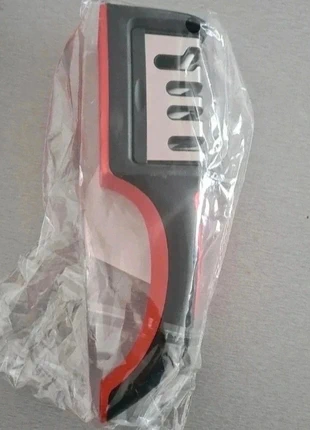 Aiguiseur professionnel neuf, brand: Le Dressing de Ouf, condizioni: Nuovo con cartellino, €5.00, €5.95 include la Protezione acquisti Pro