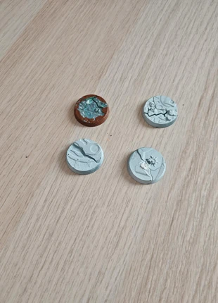 Socles 32 mm âge of sigmar, marque: Games Workshop, état: Bon état, 2,00 €, 2,80 € Protection acheteurs incluse