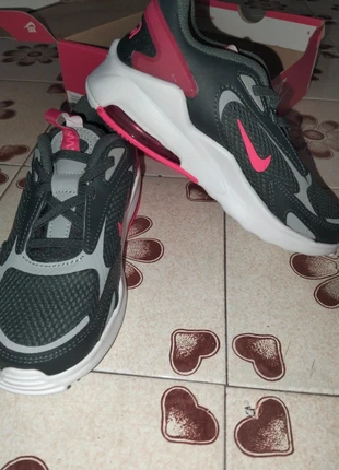 #Scarpe bambino nike, brand: Nike, condizioni: Nuovo con cartellino, taglia: 31, €25.00, €26.95 include la Protezione acquisti