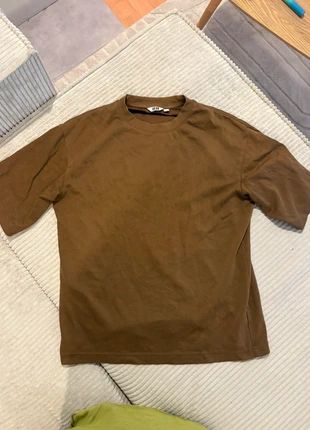 T-shirt marron uniqlo airism, marke: Uniqlo, zustand: Sehr gut, größe: M / 38 / 10, 6,00 €, 7,00 € inklusive Vinted-Käuferschutz