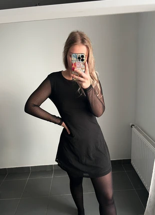 Robe noire stradivarius, brand: Stradivarius, condizioni: Ottime, taglia: S / IT 40 / EU 36, €8.00, €9.10 include la Protezione acquisti