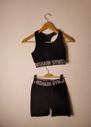 Ensemble brassière + short gymshark taille XS couleur noir, marque: Gymshark, état: Très bon état, taille: XS / 34 / 6, 28,00 €, 30,10 € Protection acheteurs (Pro) incluse