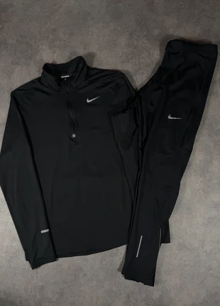 Ensemble Nike Running Noir |Logo Floqué blanc Taille L, merk: Nike, staat: Heel goed, maat: L, € 49,90, € 53,10 inclusief Kopersbescherming