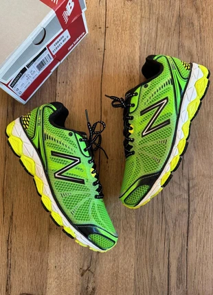 Sneakers New Balance 880 - Taille 42.5, marca: New Balance, estado: Novo com etiquetas, tamanho: 42,5, €70.00, €74.20 inclui Proteção do Comprador