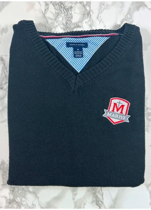 Pull Tommy Hilfiger Bleu marine / Col V/ Logo brodé / Taille M/L Femme, marke: Tommy Hilfiger, zustand: Sehr gut, größe: M / 38 / 10, 23,00 €, 24,85 € inklusive Vinted-Käuferschutz