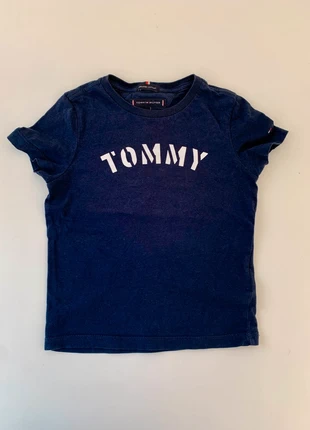 Tommy Hilfiger shirtje donkerblauw maat 98, marque: Tommy Hilfiger, état: Bon état, taille: 3 ans / 98 cm, 5,00 €, 5,95 € Protection acheteurs incluse