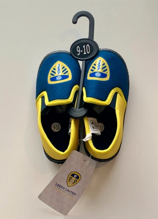 Leeds United LUFC Slippers – Kids Size 9–10 – Brand New, brand: LEEDS UNITED, condition: New without tags, size: 9 child | EU 27, £5.50, £6.24 includes Buyer Protection
