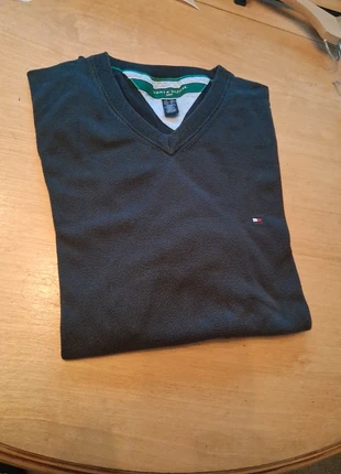 Pull noir col v, brand: Tommy Hilfiger, condizioni: Buone, taglia: S, €2.50, €3.33 include la Protezione acquisti