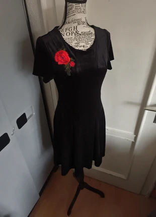 Robe en velours brodée CamaIeu Taille 38 neuve, brand: Camaïeu, condition: New without tags, size: M / 38 / 10, €3.95, €4.85 includes Buyer Protection