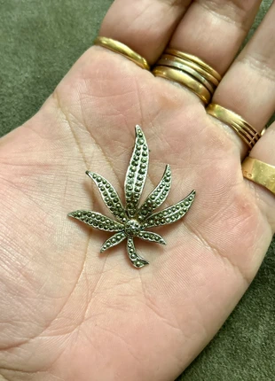 Broche feuille en argent massif et marcassites,, marca: Argent, estado: Muito bom, €23.95, €25.85 inclui Proteção do Comprador Pro