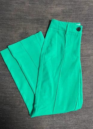 Pantalon Bershka, marque: Bershka, état: Bon état, taille: S / 36 / 8, 6,00 €, 7,00 € Protection acheteurs incluse