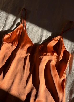 Magnifique haut AsoS bretelle orange satinée, marque: ASOS Design, état: Neuf sans étiquette, taille: S / 36 / 8, 5,00 €, 5,95 € Protection acheteurs incluse