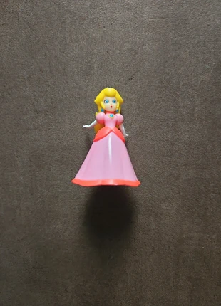 Figurine princesse peach super mario, marque: Super Mario, état: Très bon état, taille: 3 ans / 98 cm, 3,00 €, 3,85 € Protection acheteurs incluse