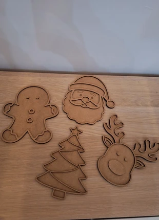 Vulvormen kerst, marque: Créali, état: Neuf sans étiquette, taille: 4 ans / 104 cm, 12,00 €, 13,30 € Protection acheteurs incluse