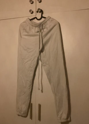 Jogging blanc à ourlets resserrés, brand: Shein, condition: Very good, size: S / 36 / 8, €3.00, €3.85 includes Buyer Protection