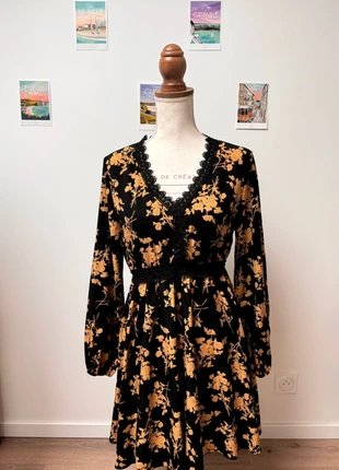 Robe automne/hiver jaune et noire – SHEIN, marque: Shein, état: Très bon état, taille: M / 38 / 10, 7,00 €, 8,05 € Protection acheteurs incluse