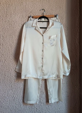Pyjama femme beige écru satiné Darjelling taille 38 broderie fleur, marca: Darjeeling, estado: Muy bueno, tamaño: M / 38 / 10, 5,00 €, 5,95 € Protección al comprador incluida