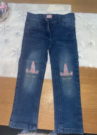 Jeans bimba, brand: Impidimpi, condizioni: Ottime, taglia: 3 anni / 98 cm, €4.00, €4.90 include la Protezione acquisti