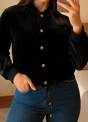 Black Velvet Bomber Jacket w/ Gold Buttons - ZARA 🔺, marca: Zara, estado: Nuevo con etiquetas, tamaño: XS / 34 / 6, 24,90 €, 26,85 € Protección al comprador incluida