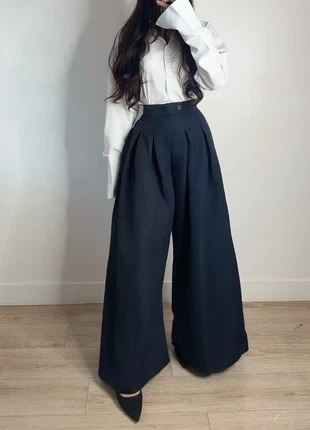 Pantalon bleu marine hakama japonais taille haute – coupe large élégante (taille M), merk: boutique japonais, staat: Heel goed, maat: M / 38 / 10, € 38,90, € 41,55 inclusief Kopersbescherming