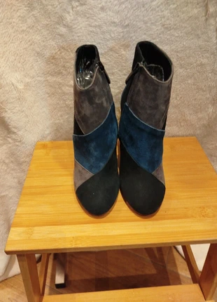 Boots La Scarpa, brand: La Scarpa, condition: New with tags, size: 35, €39.00, €41.65 includes Buyer Protection Pro