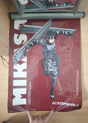 Poster l’attaques des titans, marke: Attack On Titan, zustand: Neu, mit Etikett, 6,00 €, 7,00 € inklusive Vinted-Käuferschutz