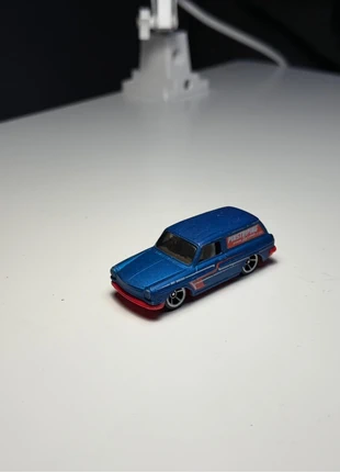 Hot Wheels - Custom ‘69 Volkswagen Squareback - Schaal 1:64, merk: Hot Wheels, staat: Goed, maat: Universeel, € 2,00, € 2,80 inclusief Kopersbescherming Pro