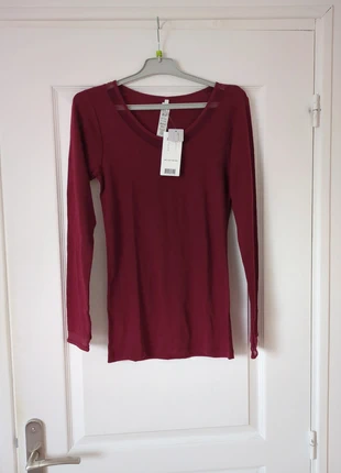 🍁 Superbe haut idéal pour l'automne hiver - Femilet taille 38/40 Neuf 🍁, merk: Femilet, staat: Nieuw met prijskaartje, maat: M / 38 / 10, € 17,80, € 19,39 inclusief Kopersbescherming