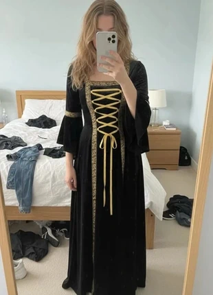 Robe médiévale noire en velours avec laçage doré, merk: Nana, staat: Heel goed, maat: S / 36 / 8, € 84,50, € 89,43 inclusief Kopersbescherming