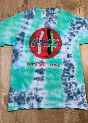 Tee-shirt / Coca-Cola / M / 47x69cm / Tie-dye pop “Taste the feeling” / 0396, brand: Fruit of the Loom, condition: Good, size: M, €5.00, €5.95 includes Buyer Protection Pro
