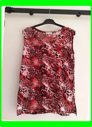 Débardeur imprimé animalier rouge Yeshini M/L, marque: YESHINI, état: Très bon état, taille: M / 38 / 10, 3,00 €, 3,85 € Protection acheteurs (Pro) incluse