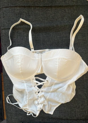 corset blanc ficelle crop top, marque: ASOS, état: Très bon état, taille: 100D, 5,00 €, 5,95 € Protection acheteurs incluse