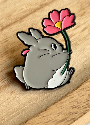 Pin’s totoro fleur, état: Très bon état, 3,90 €, 4,80 € Protection acheteurs (Pro) incluse