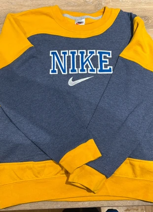 Reworked Vintage Nike Sweatshirt | Navy & Yellow (S), brand: Nike, condition: Very good, size: S, £28.00, £30.10 includes Buyer Protection