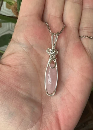 🌸 Rozenkwarts ketting 👋, staat: Heel goed, € 15,00, € 16,45 inclusief Kopersbescherming Pro