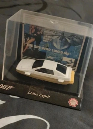 Shell James Bond The spy who loved me Lotus Esprit (geen vinted go), merk: Shell, staat: Goed, maat: Universeel, € 15,00, € 16,45 inclusief Kopersbescherming