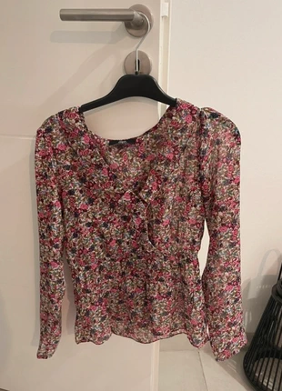 Blouse fluide fleurie Le Temps des Cerises taille XS, brand: Le Temps des Cerises, condition: New without tags, size: XS / 34 / 6, €15.00, €16.45 includes Buyer Protection