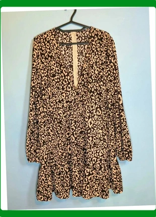 Robe à motifs léopard marron et beige Shein, brand: Shein, condition: Very good, size: XL / 42 / 14, €3.50, €4.38 includes Buyer Protection