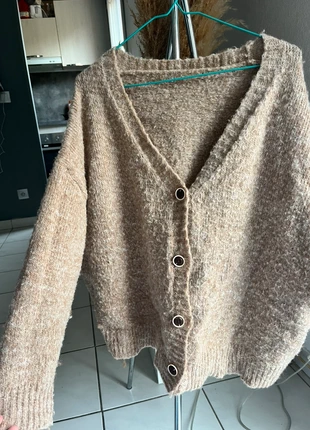 Cardigan beige/marron pull and bear, brand: Pull & Bear, condition: Good, size: L / 40 / 12, €3.00, €3.85 includes Buyer Protection