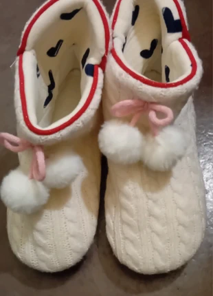 Chaussons Bottines Etam, brand: Etam, condition: New with tags, size: Other, €12.00, €13.30 includes Buyer Protection