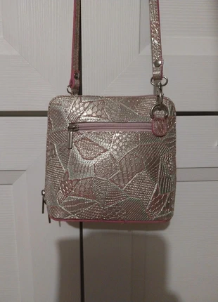 Petit Sac bandoulière, brand: The Genuine Leather, condizioni: Nuovo senza cartellino, €10.00, €11.20 include la Protezione acquisti