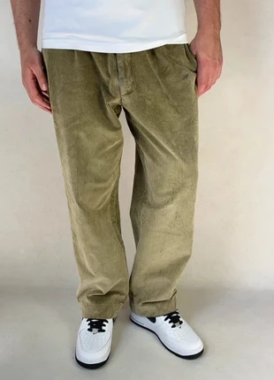 Pantalon en velours Vintage Coupe droite straight 71% Coton Couleur Vert Taille FR52, brand: Vintage Dressing, condizioni: Buone, taglia: IT 52 | W42, €15.00, €16.45 include la Protezione acquisti Pro