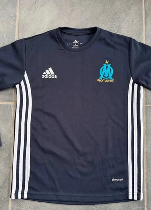 Pull d’entraînement Adidas OM – Taille 14 ans / XS Football Sport Marseille, marque: adidas, état: Bon état, taille: 14 ans / 164 cm, 10,00 €, 11,20 € Protection acheteurs (Pro) incluse