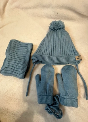 Bonnet et cache cou 18/36, marque: mini explorer, état: Neuf sans étiquette, taille: 18-24 mois / 86 cm, 10,00 €, 11,20 € Protection acheteurs incluse