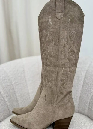Aelia · Bottes Santiags élégantes en suède taupe, brand: sans marque, condizioni: Ottime, taglia: 41, €39.00, €41.65 include la Protezione acquisti